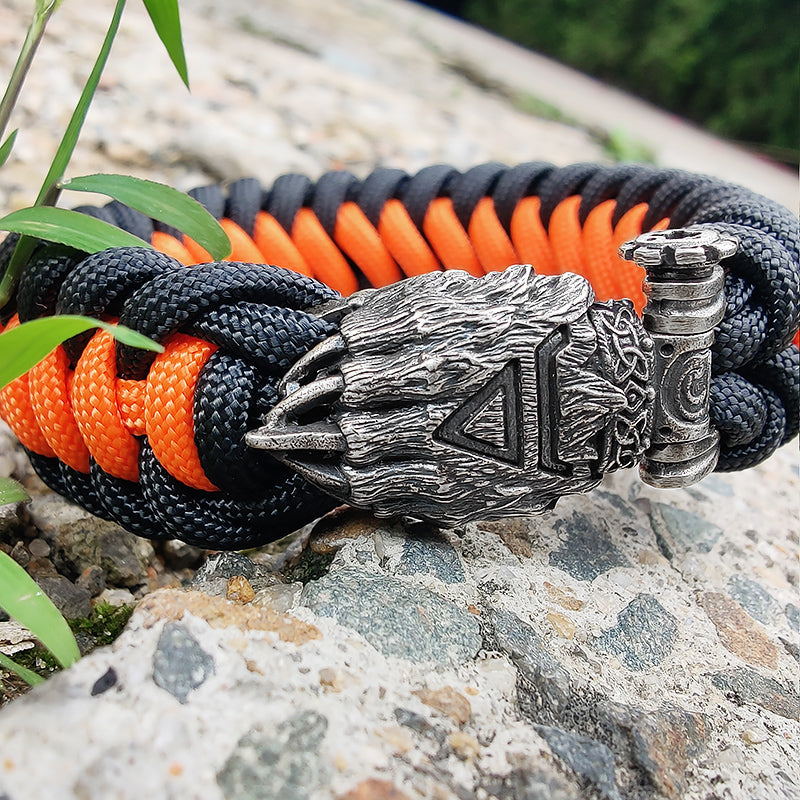 Bear Paw Paracord Bracelet