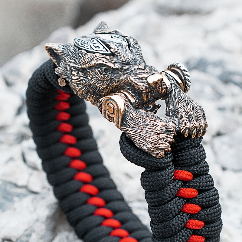 Warrior Wolf Paracord Bracelet